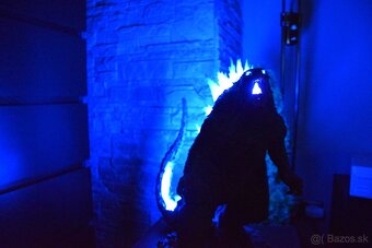 Figurka Godzilla LED podsvietenie - 8