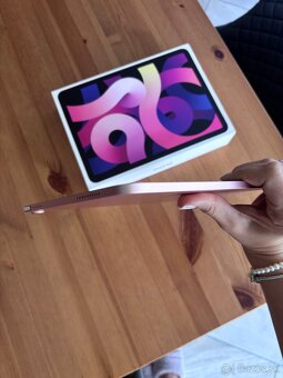 Apple IPad Air 4th generation 64gb WiFI - 8