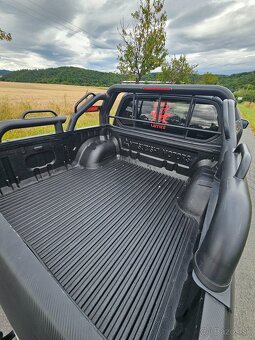 Mitsubishi L200 2.5 Diesel - 131 kW - 8