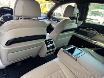 BMW rad 7 730d xDrive A/T - 8