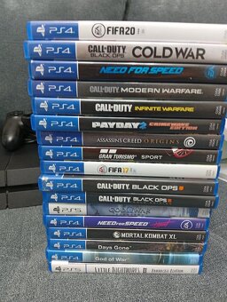 PlayStation 4 Pro 2TB čierna herná konzola - 8