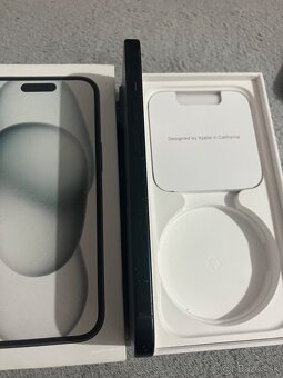 Predám Apple iPhone 15 128GB Black Známky používania - 8