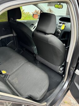Toyota Yaris 1,33 VVT-i Benzín 74kw - 8