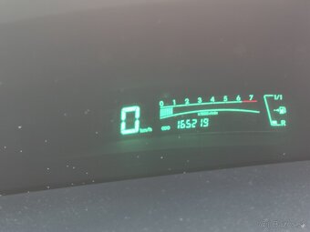 Toyota Yaris II, 1,3i, 64 kw, - 8