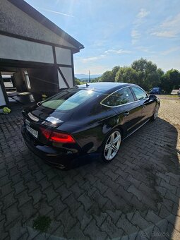 Audi A7 - 8