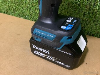 Makita DTW300Z Aku rázový uťahovák (1/2"/ 330Nm) Li-ion LXT - 8