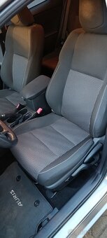 Toyota auris 1.6 97kw valvematic - 8