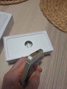 iPhone SE s novym displejom - 8