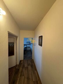 Znížená cena Predám 2 izbový byt s balkónom v Nových Zámkoch - 8