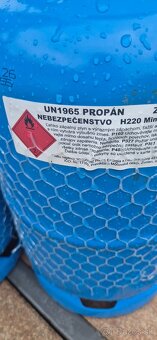 Predám 5kg originál propánovú plnú fľašu ku grilu. - 8