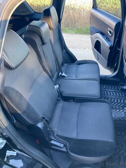 Mitsubishi Outlander 2.2 DI-D 4x4 7 Miestne Automat 156 k - 8