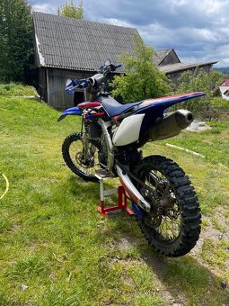 Yamaha YZF 250 - 8