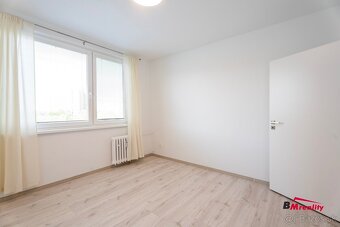 Moderný 3 izbový byt s dvoma balkónmi a klimatizáciou - 8