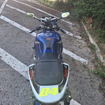 Suzuki gsxr 750 K1 - 8