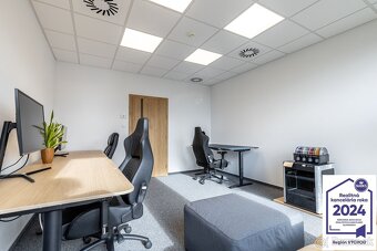 Reprezentatívna kancelária, DUETT I Námestie osloboditeľov - 8