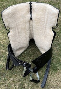 Westernový sedlový komplet 1) černé s hnědou - 8