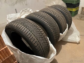 Zimné pneu 215/55 r17 - 8