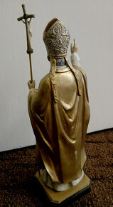 Pozlátená kovová soška kráľovnej Alžbety II. a iné dekorácie - 8