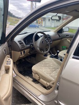 Honda Civic 7g sedan 1.6 v-tec - 8