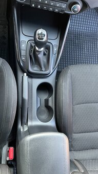 Kia Carens 1.7 CRDi - 8