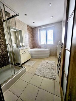 VÝNIMOČNÝ 3-IZBOVÝ BYT V CENTRE TRENČÍNA S 2 BALKÓNMI - 8