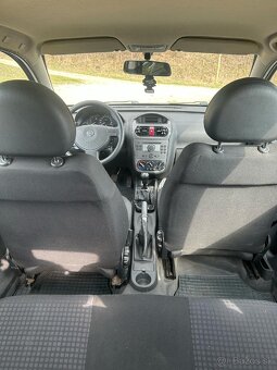 Opel Corsa - 8