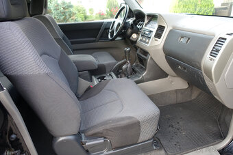 Mitsubishi Pajero 3.2 DI-D GLX 4WD, M5, 118kW, 3d. - 8