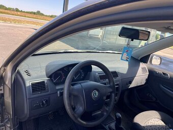 Skoda Fabia - 8