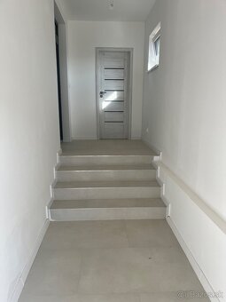 Predám nadštandardný rodinny dom Ptičie - 8