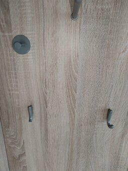 Predsieňová stena - 8