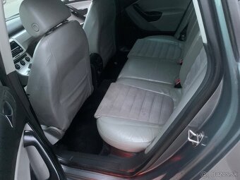Predam Volkswagen Passat b6 2.0TDI,103KW ,R.v.2008, - 8