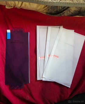 Všetko spolu 8€ plus poštovné - 8