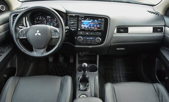 Mitsubishi Outlander 2.2 SR. voz, 7miestne 4x4 - 8