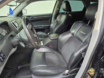 Chrysler 300 C 3.0 CRD, Mesačne: 228€ - 8