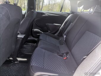 Opel Astra Sports Tourer Combi - 8