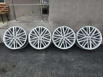 Disky Seat Ateca 5x112 r18 - 8