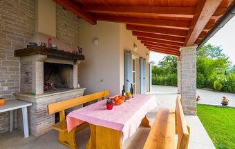 Vila v pokojnom prostredí nad zálivom Raška - 8