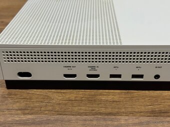 XBOX ONE S 1TB bez ovládača - 8