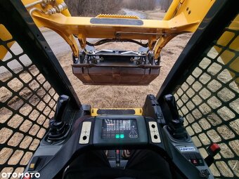 Nakladač Komatsu SK510 Ako nový z Nórska 2013 Len za výho - 8