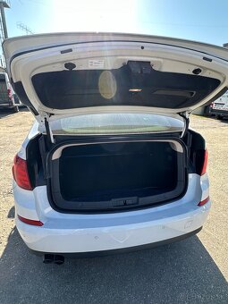 BMW GT 530d xDrive, rok výroby 2011, 3.0l disel, 180 kw - 8