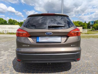 Ford Focus 1.6 Kombi - 8