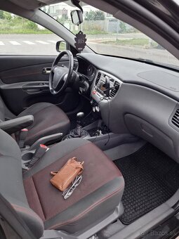 KIA Rio - 8