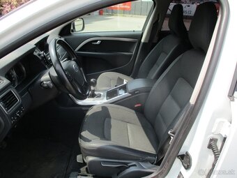 Volvo XC70 2,4D5 120KW Momentum Man. AWD 2012 DPH - 8