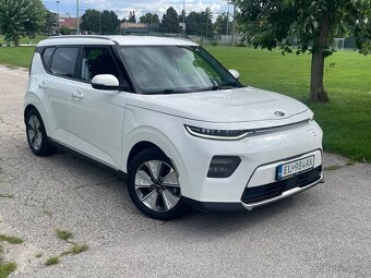 Predám KIA E-SOUL PLATINUM r.v 2021 - 8