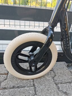 Nove, len odskusane a skladovane odrazadlo Btwin - 8