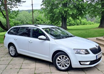 ŠKODA OCTAVIA combi 2.0TDI Elegance - 8