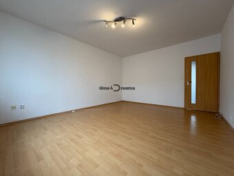 Na predaj: 3 izb.byt + loggia + klíma + pivnica - 8