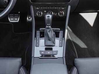 Skoda Superb Combi 2.0 TDI DSG Laurin & Klement - 8