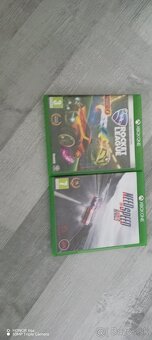 Xbox One S + 22 hier + nový ovládač – výborný stav - 8