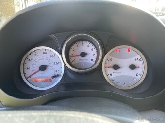 Predám Toyotu rav4 1.8 benzin+LPG - 8